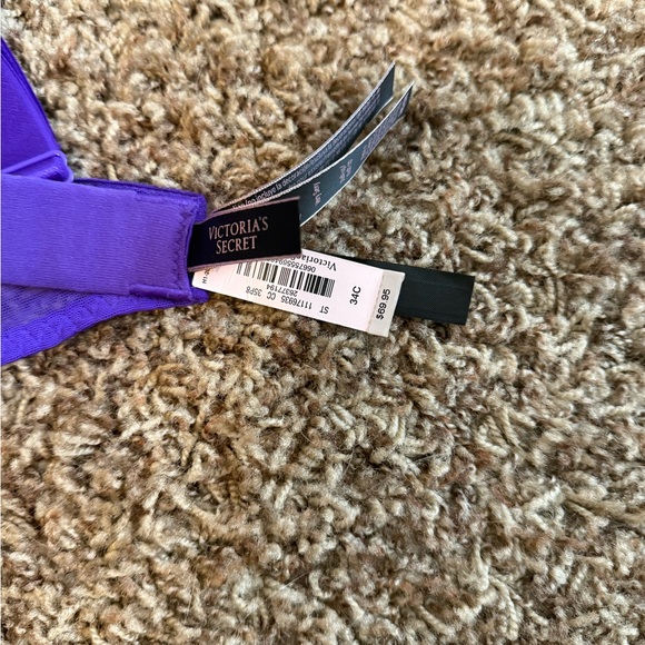 Victoria's Secret Purple Lace Push-Up Bra - Picture 2 of 7